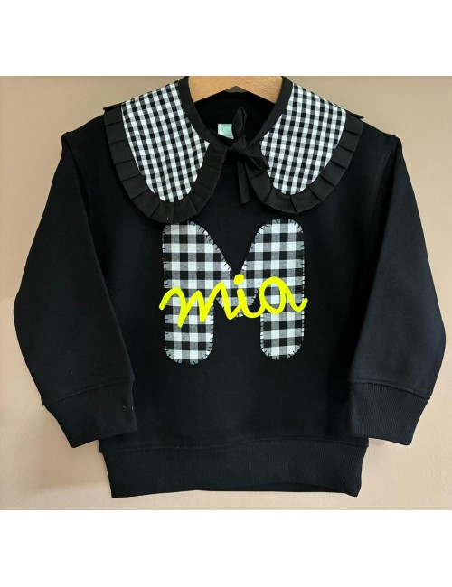Sudadera negra y flúor