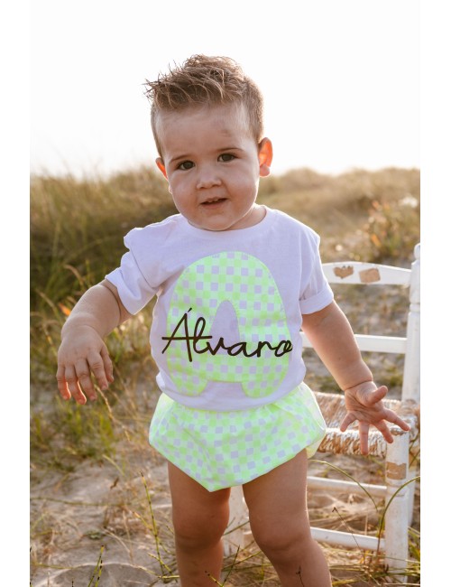 Camiseta con inicial